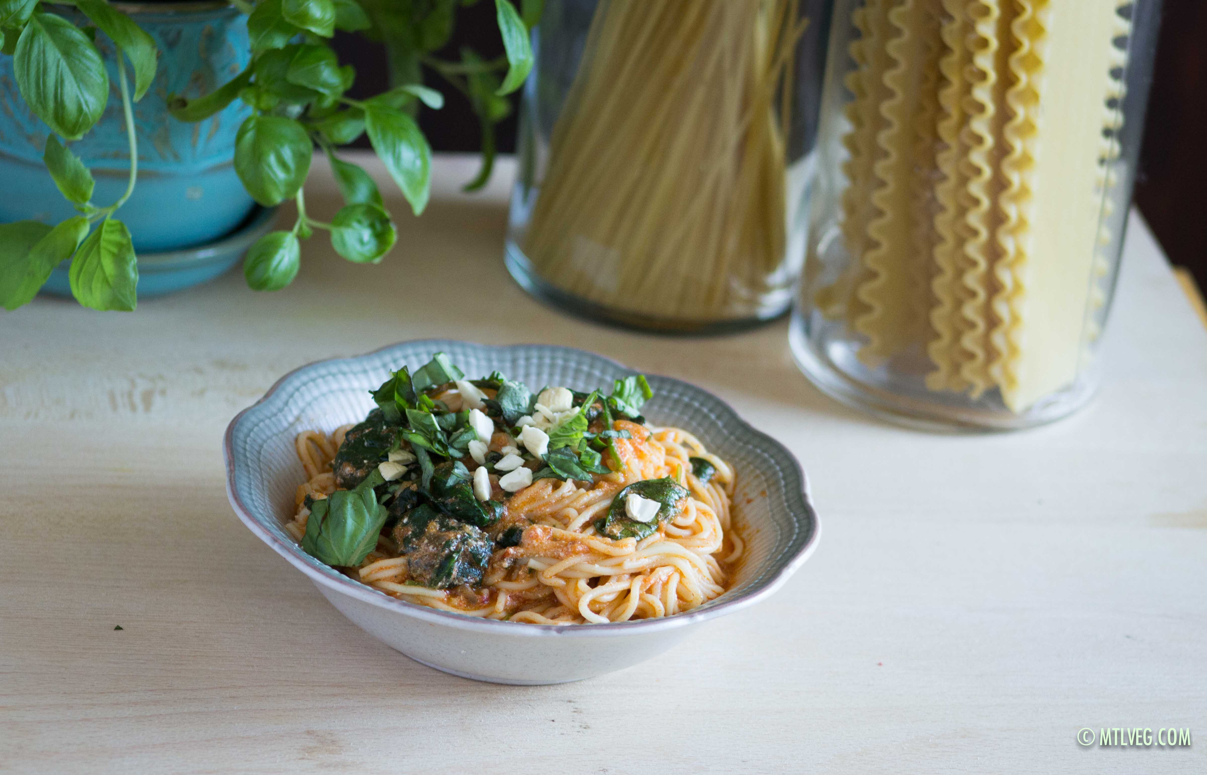 Rose Pasta with Spinach and Mushrooms (Vegan)